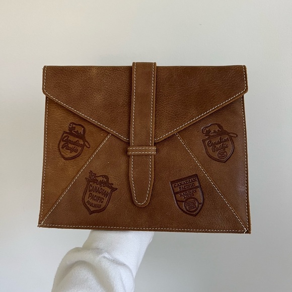 CP Logo Embossed Envelope - Picture 1 of 5